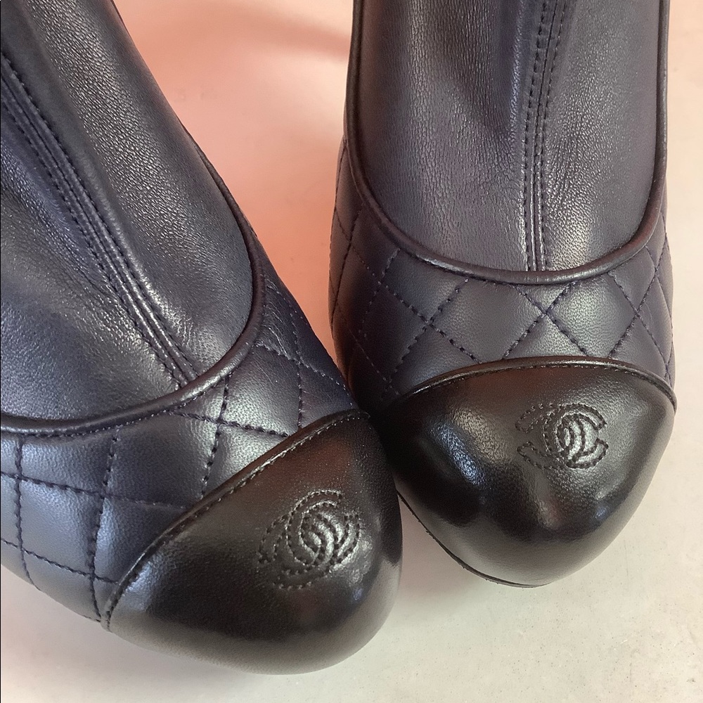 Chanel Quilted Leather Bicolor Ankle Boots - Picture 8 of 15